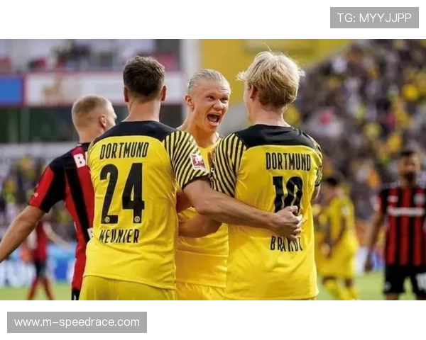 多特蒙德后防伤病困扰，阵容深度面临考验