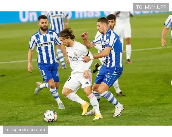 皇马客战皇家社会前瞻:贝林厄姆复出,白衣军团冲击十连胜 皇马客战皇家社会前瞻:贝林厄姆复出,白衣军团冲击十连胜