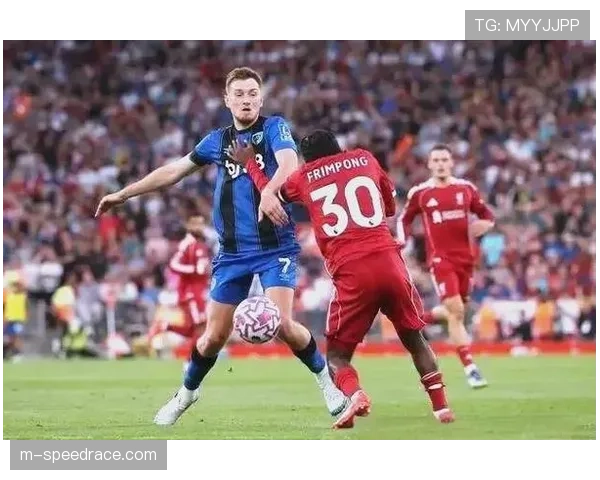 传闻:多家英超俱乐部派球探考察勒沃库森边卫弗林蓬 传闻:多家英超俱乐部派球探考察勒沃库森边卫弗林蓬